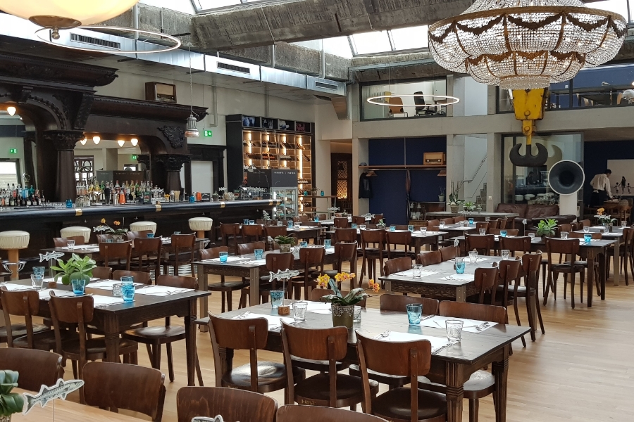 Innenaufnahme der Bar Barracuda in Lenzburg